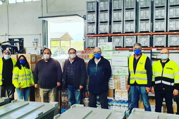 El ayuntamiento de Castañeda nos dona 4 toneladas de alimentos con ocasión de la Gala Solidaria